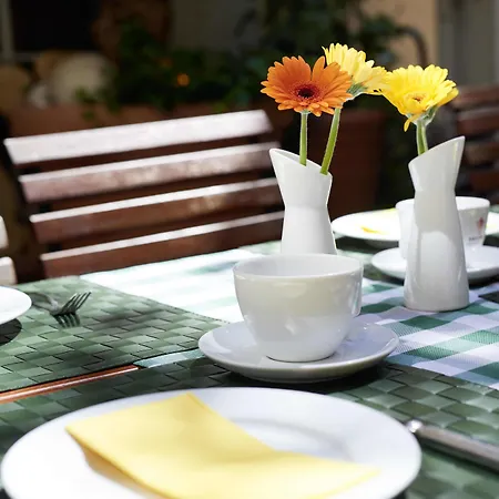 Zur Alten Bruecke 3*