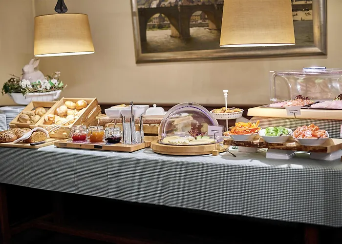 Zur Alten Brucke Hotel 3*