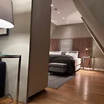 Zur Alten Bruecke מלון 3*