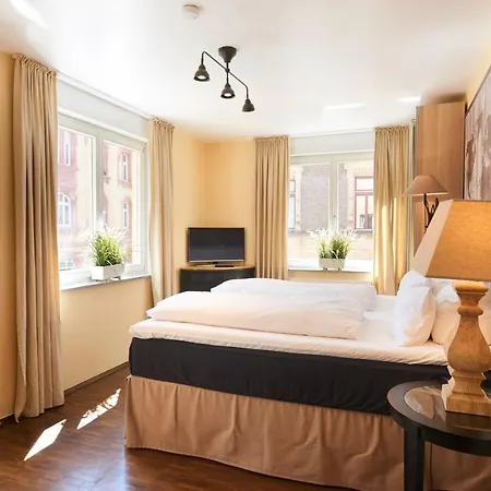 Hotel Zur Alten Brucke 3*