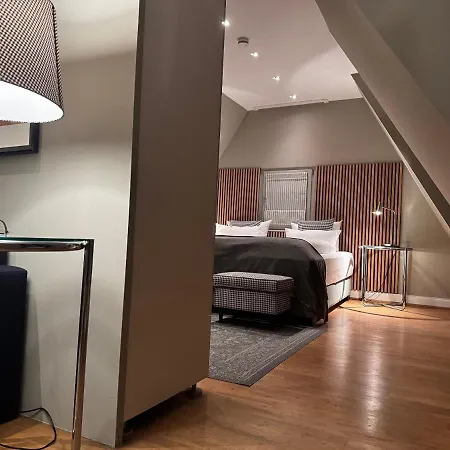 Zur Alten Brucke Hotel 3*